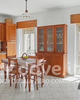 Villa di 73 m² con 3 locali a Stalettì