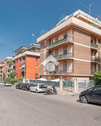 4 LOCALI A ROMA