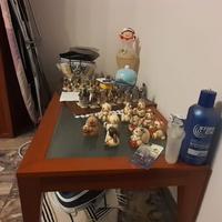 Soggiorno con tavolo e sedie