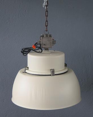LAMPADA INDUSTRIALE RESTAURATA da soffitto