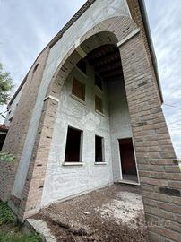 PORZIONE DI BIFAMILIARE A ARZERGRANDE