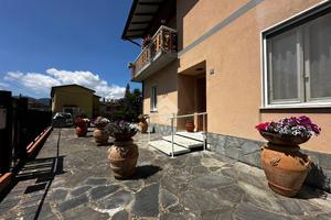 CASA SEMINDIPENDENTE A SARZANA
