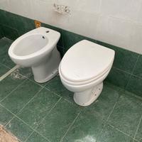 sanitari per anziani completi di coprivaso