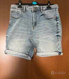 Pantaloni jeans corti