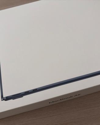 Apple Macbook Air 13” M5 16GB / 512GB SSD - NUOVO