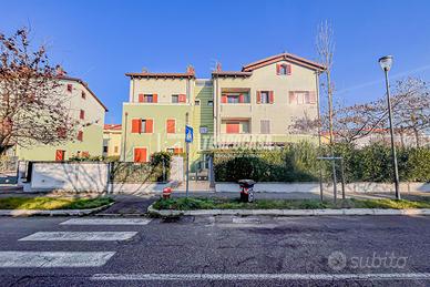 APPARTAMENTO CON GARAGE E CANTINA PRIVATA IN ZONA