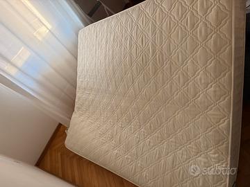 Materasso con rete a doghe 190x160