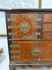 comodino ( casetiera)