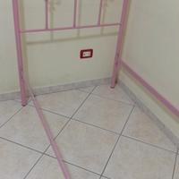 lettino ferro battuto rosa 