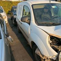 Renault Kangoo del 2016 per pezzi di ricambio