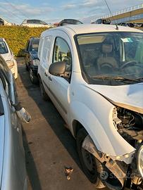 Renault Kangoo del 2016 per pezzi di ricambio