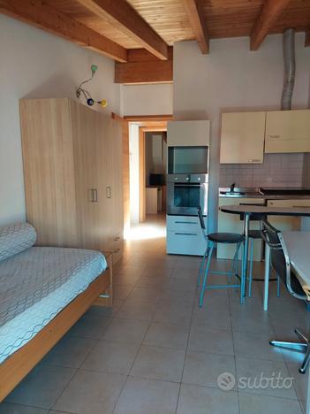 Stanza SINGOLA BICOCCA - 550 EURO