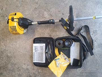 decespugliatore a motore