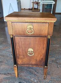 Bel comodino Primo Impero dell'800 