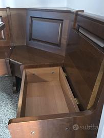 Tavolo con panca contenitore