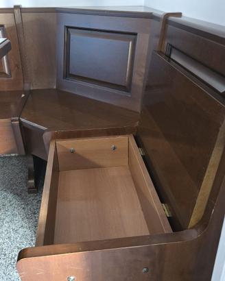 Tavolo con panca contenitore
