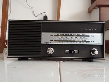 Radio a Transistor Mivar R52
