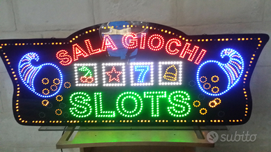 Insegna pubblicitaria slots sala giochi vintage