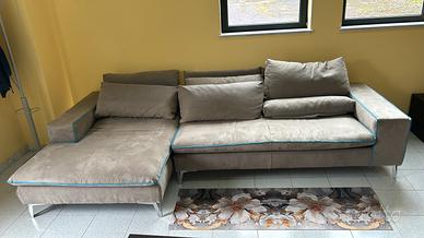 DIVANO CON CHAISE LONGUE