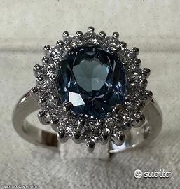 ANELLO ORO 18kt. CON DIAMANTI E TOPAZIO LONDON