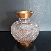 Vaso  cristallo    tipo Moser ,intagliato
