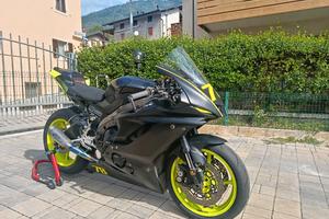 r6 pronto pista