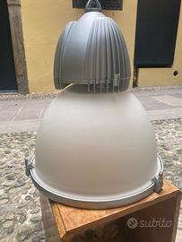 Lampada industriale vintage iGuzzini in alluminio