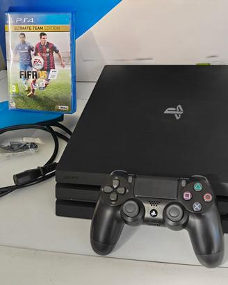 PlayStation 4 pro 1 TB come nuova + gioco