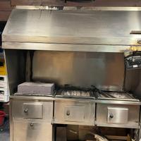 Griglia professionale alimentata a carbone