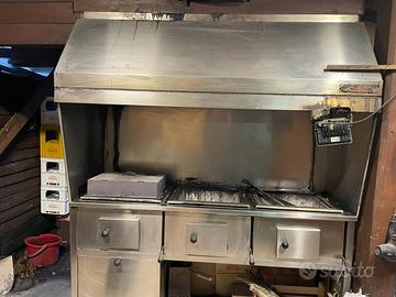 Griglia professionale alimentata a carbone