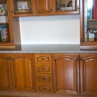 mobile da sala con vetrina