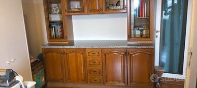 mobile da sala con vetrina