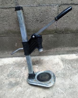 Tappatrice a colonna