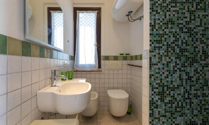 A pochi metri dalla Pelosa - La Pergola 705