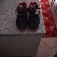 Scarpe da bambina new balance usate pochissimo