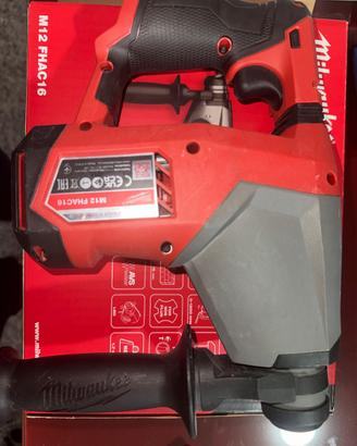 Tassellatore Compatto e Soffiatore Milwaukee