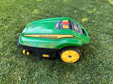 John Deere Tango serie 2 Robot tagliaerba