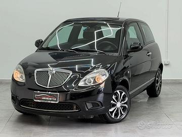 Lancia Ypsilon 1.2 8v diva 2011