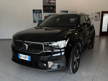 Volvo XC40 B4 AWD Core / IVA esposta
