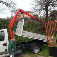 daily ribaltabile  trilaterale con gru ferrari 530