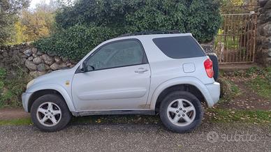 TOYOTA RAV4 con motore nuovo