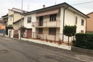 Villa di 165 m² con 4 locali e box auto doppio a S
