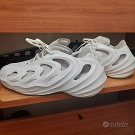 SCARPE ADIDAS N.44 E MEZZ  INDOSSATE 1 VOLTA SOLA