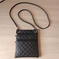 Borsetta tracolla in pelle trapuntata nera👛