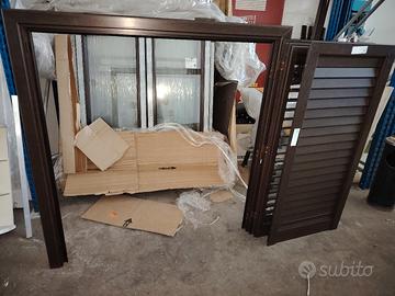 1 persiana apertura a pacchetto colore morice 