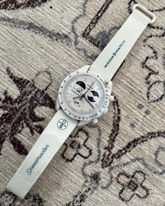 Swatch Omega MISSION TO EARTHPHASE -MOONSHINE GOLD