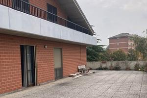 Alpignano/alloggio/mansarda/terrazzo/autorimessa