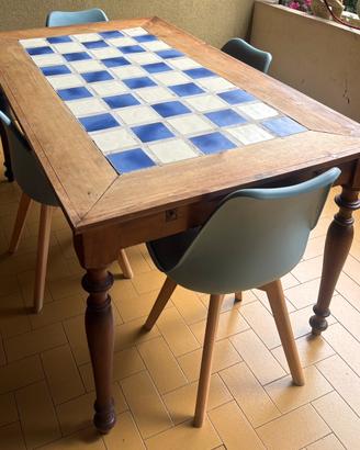 Tavolo legno massello con piastrelle + 6 sedie