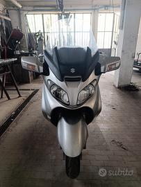 Burgman 650 executive con ABS.