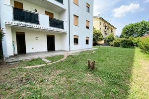 3 LOCALI A ROVATO